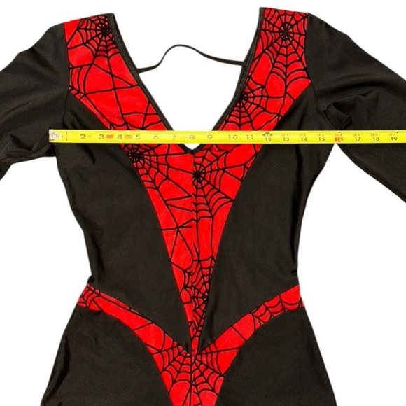 Fredrick's of Hollywood V-Neck Spiderwoman Long Sleeve Bodysuit Black/Red Medium - Picture 10 of 17